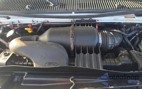 2015 Ford Econoline E450 Super Duty Cutaway Van z USA, uszkodzony, nr VIN 1FDFE4FS1FDA08410